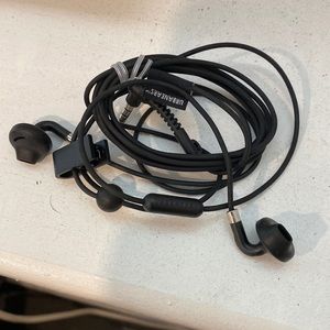 Peloton urban ears headphones